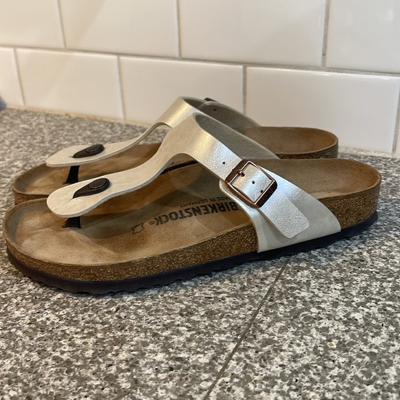 Birkenstock Giza Thong Cream Opalescent Tan Sandals - Picture 4 of 5
